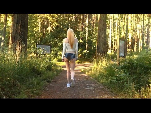 ❤️ Piękna kobieta porusza się powoli, nie naga wideo ❤️ Porno fb at us ☑